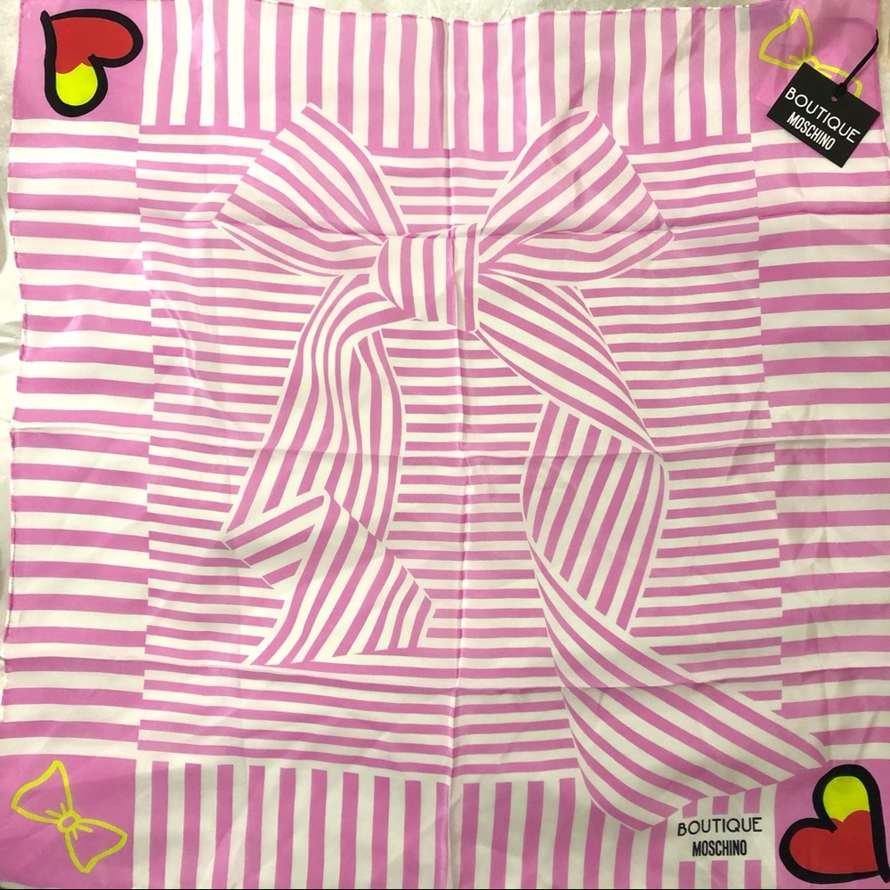 NWT 🎀MOSCHINO🎀 Silk Scarf with Bow Print